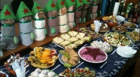 Простые и вкусные блюда на 23 февраля, праздничное оформление стола