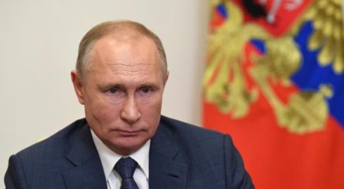 Владимир Путин подписал антикризисный пакет по поддержке граждан и бизнеса
