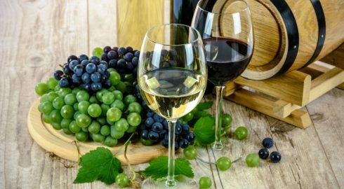 В мире 23 октября празднуют День гаражиста: причем здесь вино