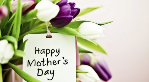 Стихотворения на День матери от дочки, трогательные, красивые, до слез