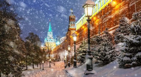 Атлантический циклон принесет снегопады и ледяные дожди: прогноз погоды на Новый год в России