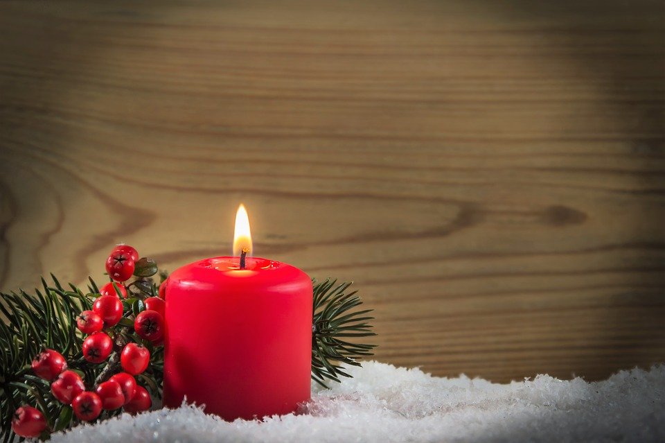 Почему в Рождество принято зажигать в доме свечи
