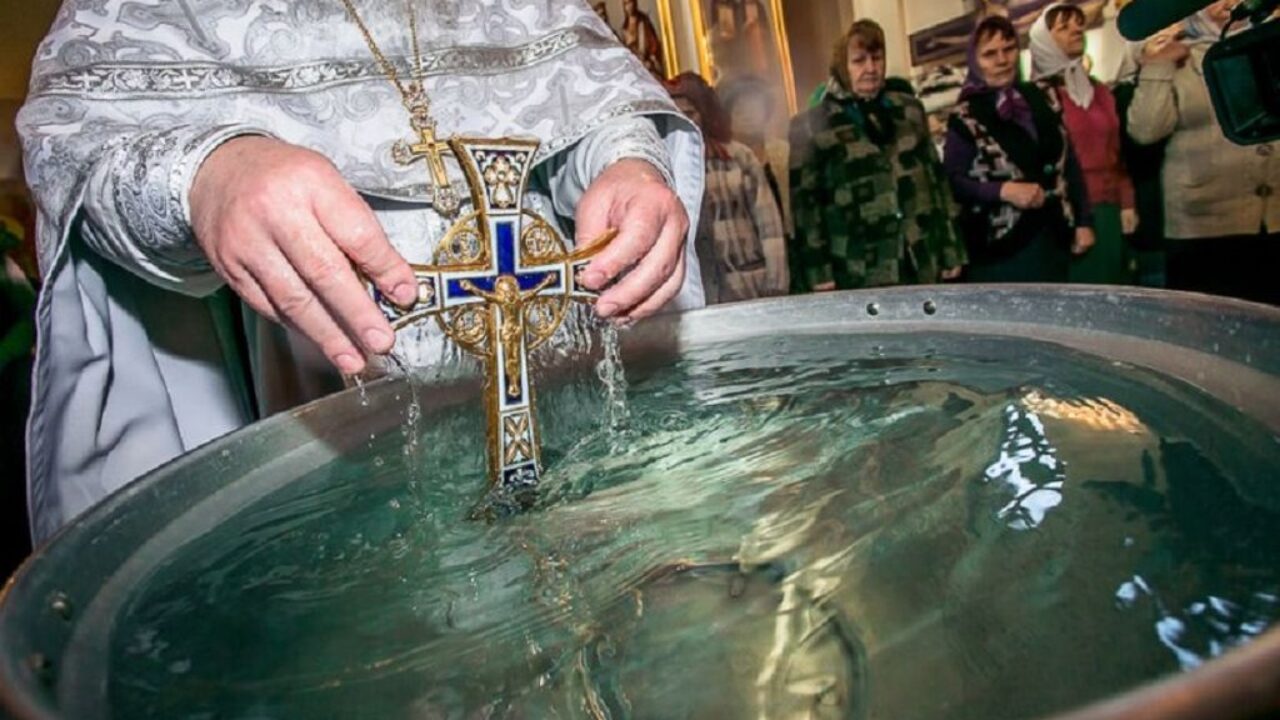 Правда ли, что на Крещение можно освящать не только воду