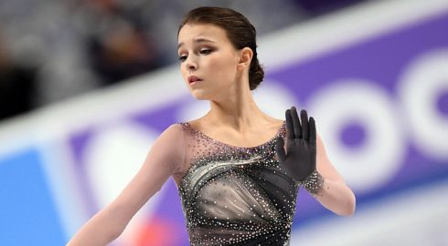 Родители Анны Щербаковой отреагировали на золотую медаль дочери