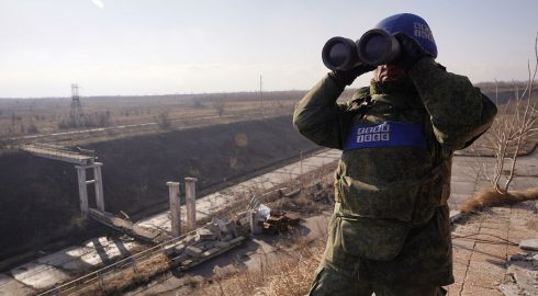 В правительстве РФ анонсировали двойные оклады тем, кто работает в Донбассе