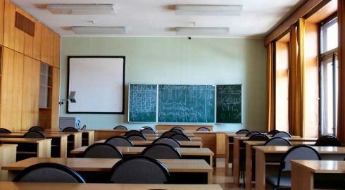 Почему из российских школ все чаще увольняются учителя математики