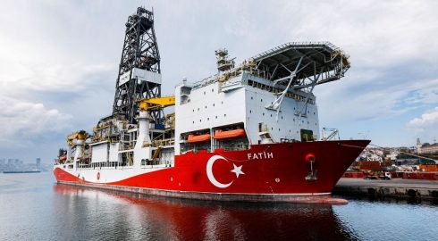 Турция продолжает искать газ в Черном море: начата третья стадия проекта