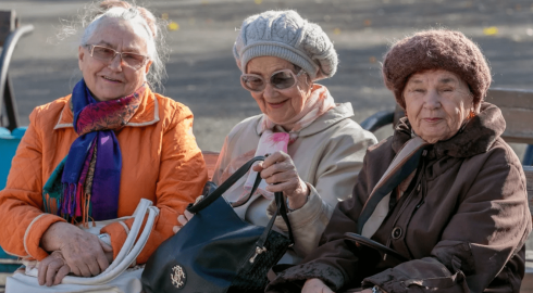 Как пенсионеры Москвы получают свои льготы в апреле 2022 года