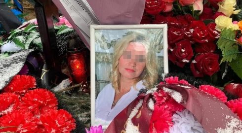 «В закрытом гробу и полной тишине»: 1 февраля 2022 года состоялись похороны утонувшей в проруби женщины