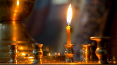 Почему принято освящать свечи на Сретение Господне, что они значат в православии