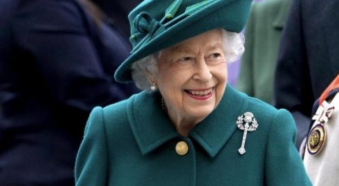 Канцелярия Елизаветы II сообщила о заболевании королевы коронавирусом: последние новости