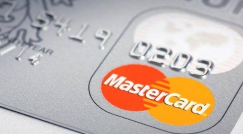 Какие российские банки были отключены от системы MasterCard