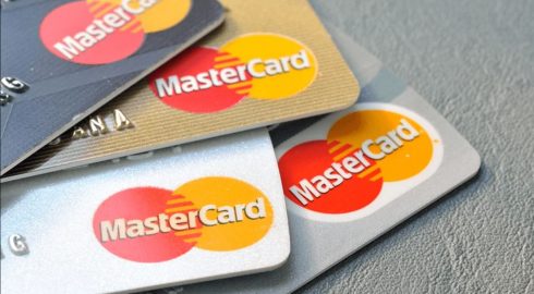 Какие российские банки были отключены от системы MasterCard