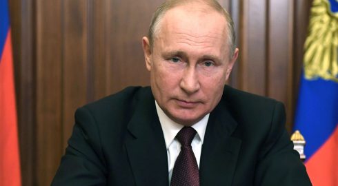 Владимир Путин поручил правительству закончить перевод платежей за газ на рубли до конца месяца