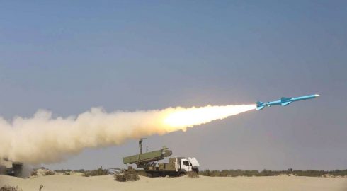 Иран ракетным залпом обстрелял американские объекты в Ираке
