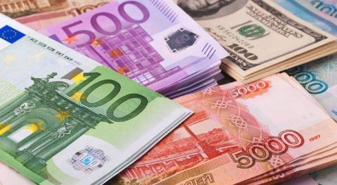 Как изменились курсы доллара и евро на 25 марта 2022 года