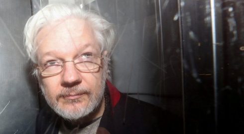 Основателя WikiLeaks Джулиана Ассанжа экстрадируют в США