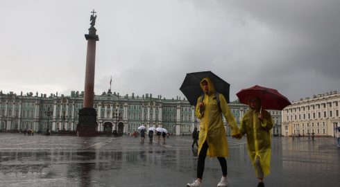 Из-за непогоды в Москве и Подмосковье затопило метро и улицы