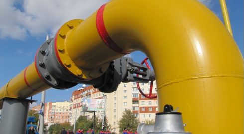«Газпром» продолжает подавать газ через Украину в соответствии с контрактом