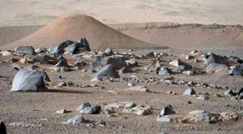 Ровер NASA сделал снимки курганов, найденных на Марсе