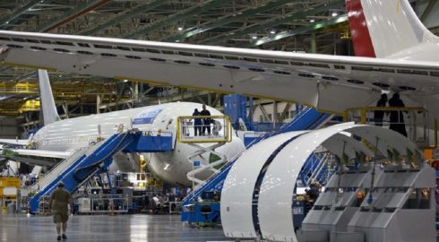 Санкции против России могут привести к дефициту металла в авиастроительной отрасли