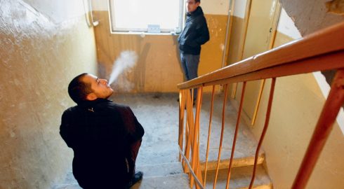 «Как наказать соседа»: юрист раскрыл способ получения компенсации с курящих