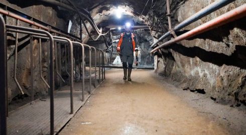На шахте «Распадская-Коксовая» обрушилась порода: два работника пропали