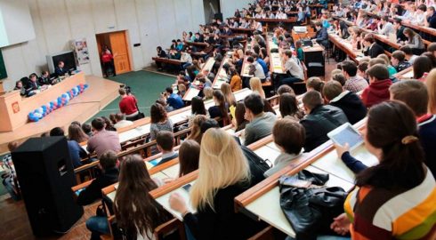 Какие есть плюсы у заочного обучения в российских вузах в 2022 году