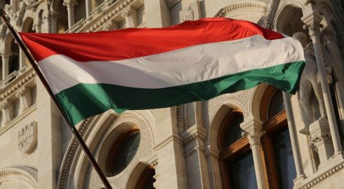 Венгрия ввела режим энергетического ЧП: что это означает для населения и туристов