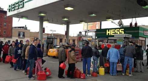 Венгрия подняла цены на бензин для иностранцев и получила проверку Еврокомиссии