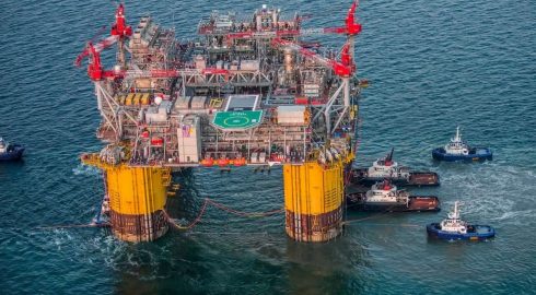 Shell приостановила добычу на 3 платформах в Мексиканском заливе из-за утечки нефти