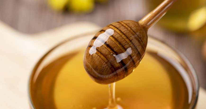 Сладкое удовольствие: как отличить свежий мед от прошлогоднего