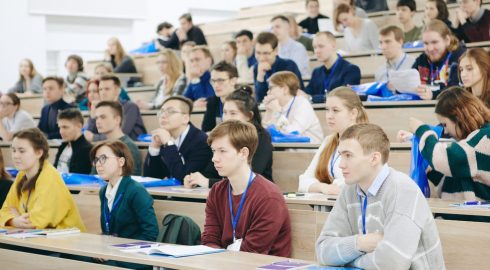 Кто из студентов может рассчитывать на стипендию в 20 тысяч рублей