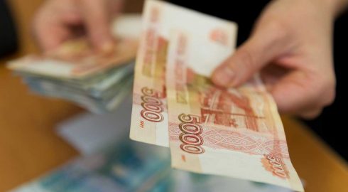 Какие выплаты получат граждане РФ ко Дню пожилого человека 1 октября 2022 года