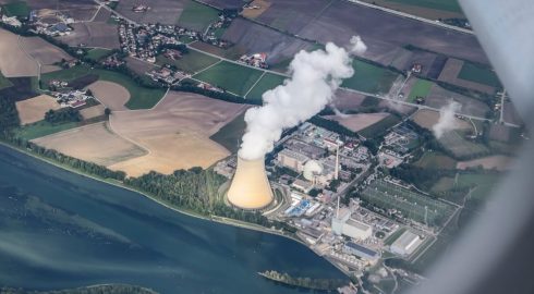 Германия намерена на неделю приостановить работу баварской АЭС Isar II