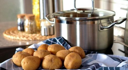 Россиянам раскрыли способ «безопасной» варки картофеля с сохранением витаминов