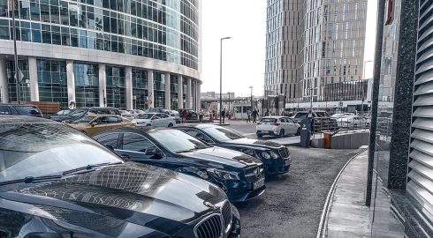 Водители в России могут изменить время парковки, если оплата не прошла вовремя