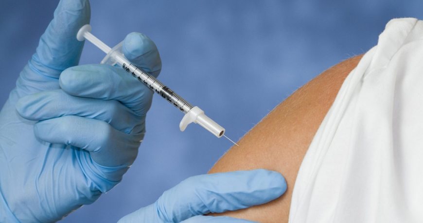 Роспотребнадзор порекомендовал сделать прививку от менингококковой инфекции
