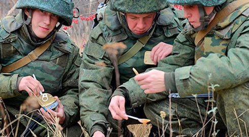 Реформы российской армии: чем питаются моряки, летчики и срочники