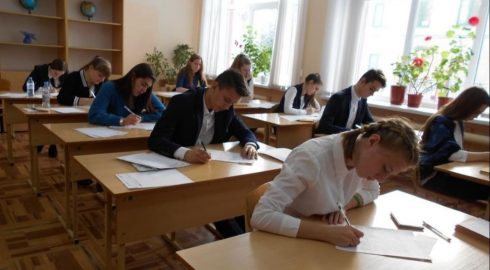 Почему в российских школах решили сдавать ВПР осенью, а не весной 2022 года