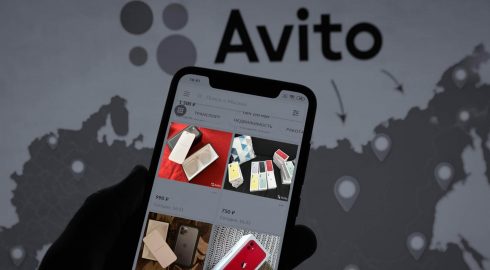 Магазин «Авито» начал массово скупать у россиян подержанные смартфоны