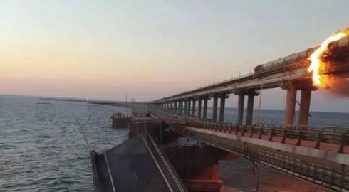 ЧП на Крымском мосту, что известно о пожаре к этому часу