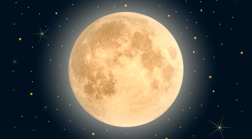 Магические ритуалы в первое летнее Полнолуние Клубничной Луны: что делать 4 июня 2023 года
