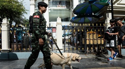 Бывший сержант полиции устроил стрельбу в Таиланде: есть убитые и пострадавшие