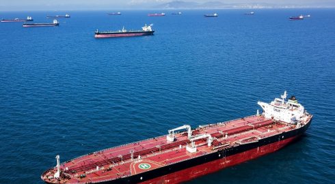 Импорт нефти Китаем увеличился впервые с мая 2022 года