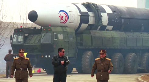 Северная Корея запустила не менее 17 ракет в сторону Японского и Желтого морей