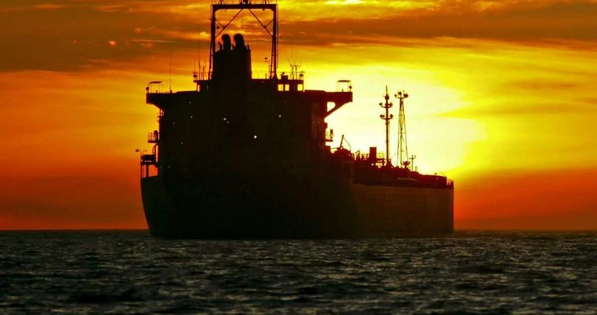 Россия вернулась к арктическому маршруту для ускорения доставки нефти в Китай