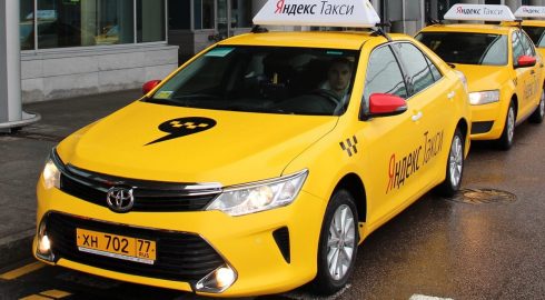 В ФАС ответили, законно ли повышение цен на такси в непогоду и в ночное время суток