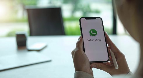 Киберэксперт рассказал, как проверить, сидят ли в вашем WhatsApp-аккаунте посторонние