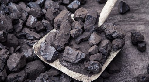 Россия в октябре 2022 года продавала уголь со скидкой в 7%